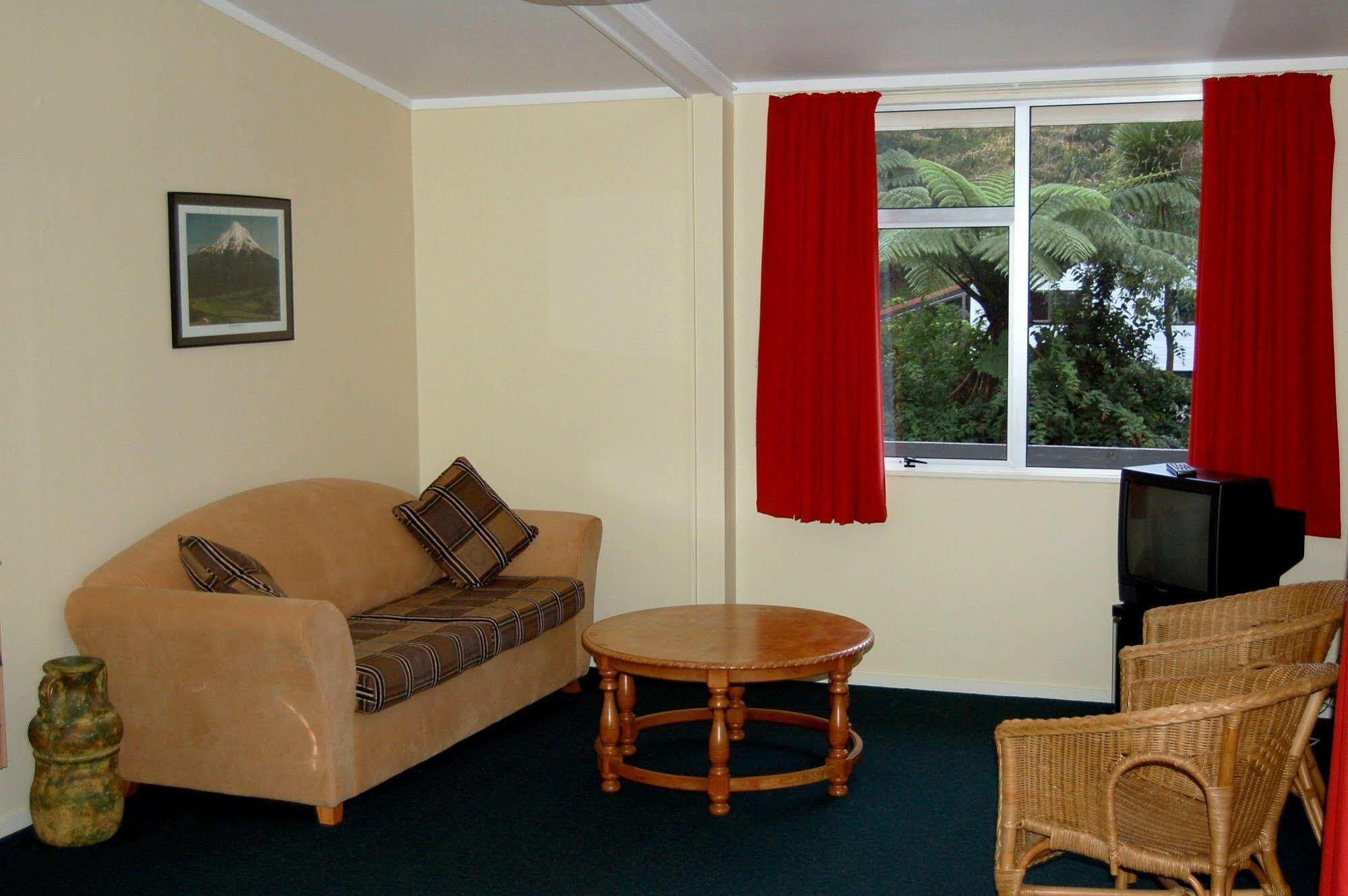 Egmont Eco Leisure Park & Backpackers Hotel New Plymouth Luaran gambar